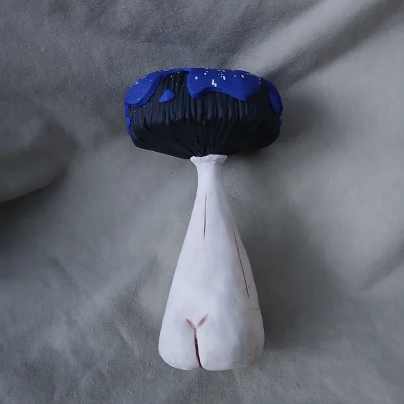 Blue and White Mushroom Figurine - Picture 7 of 8